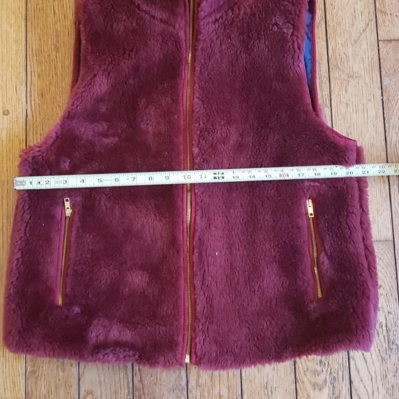 J.Crew Sherpa Fleece Faux Fur Vest - Picture 9 of 10